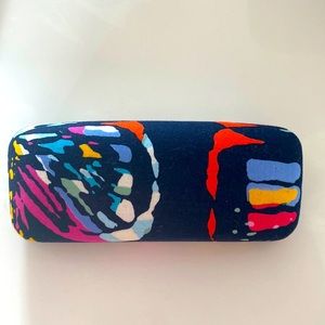 Vera Bradley Clamshell eye glass case